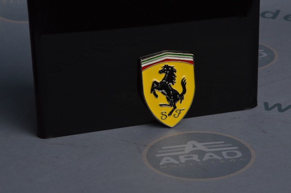 Logo Ferrari-2