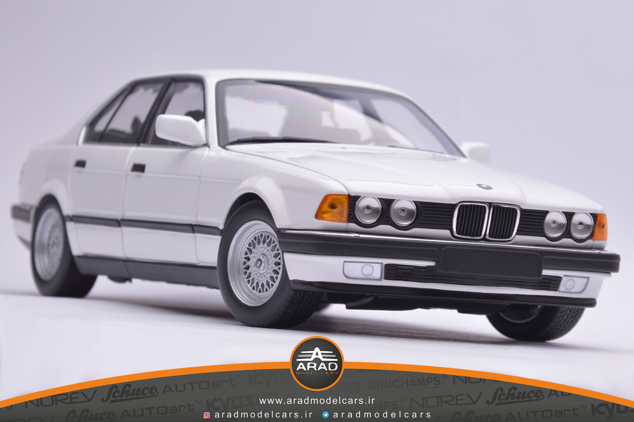 BMW 730i E32 1986 white